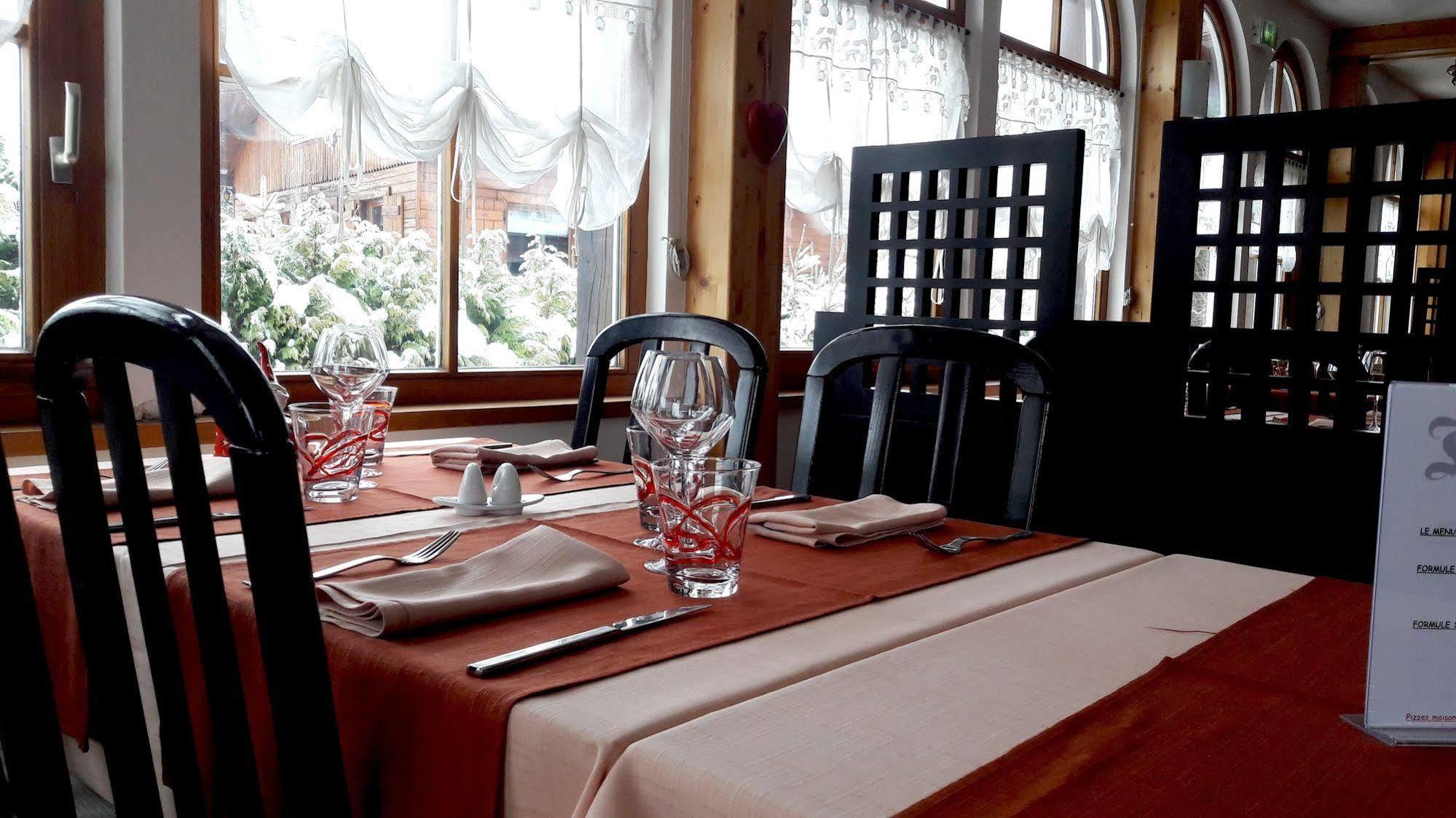 Hotel Restaurant Robichon Loray Esterno foto